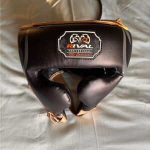 2 professional head gears along with 2 pairs of Everlast boxing gloves!